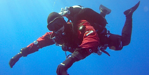 DRY SUIT DIVER –<BR>spec. MUTA STAGNA